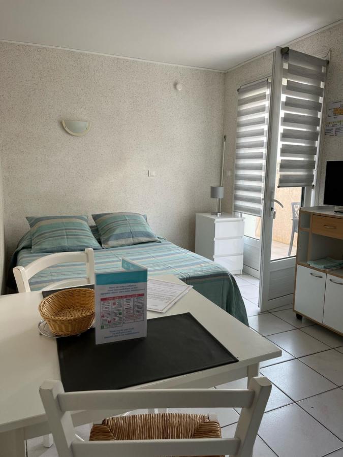 Hotel Residence Les Flots Saint-Palais-sur-Mer Exterior photo