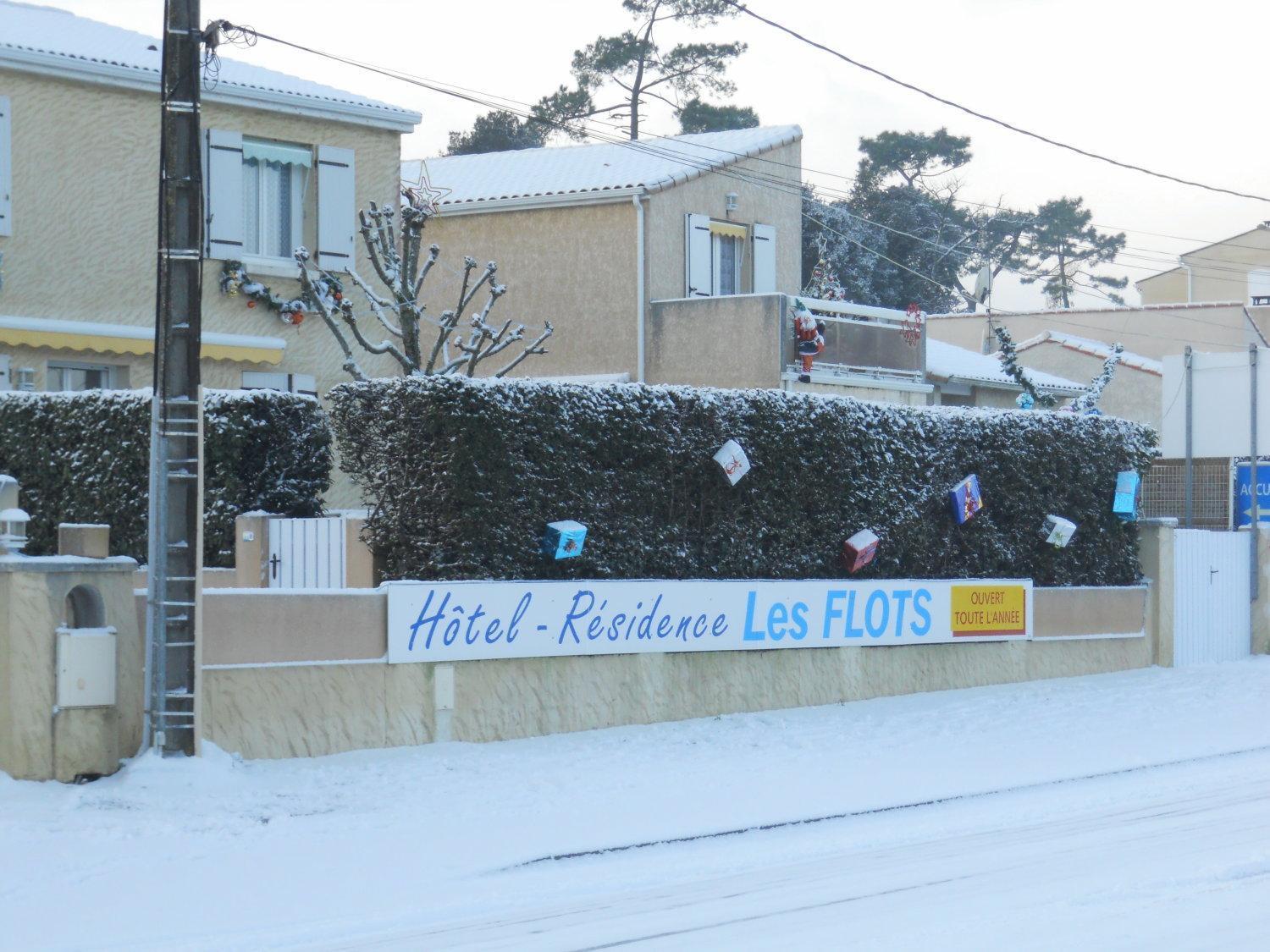 Hotel Residence Les Flots Saint-Palais-sur-Mer Exterior photo