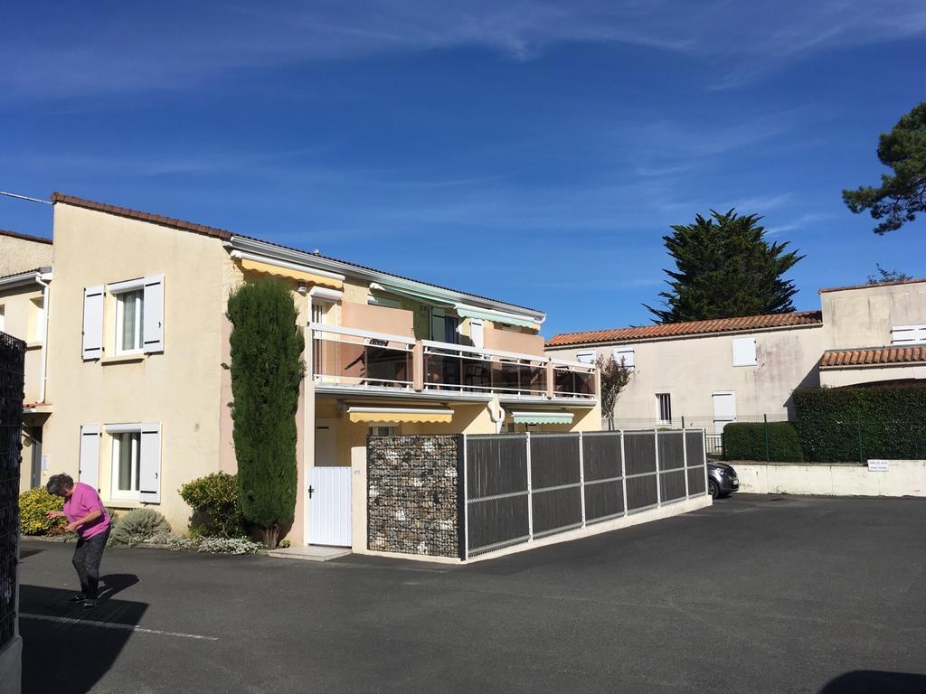 Hotel Residence Les Flots Saint-Palais-sur-Mer Exterior photo